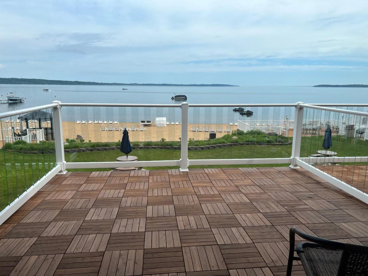 The Beach Haus - Traverse City Eksteriør bilde