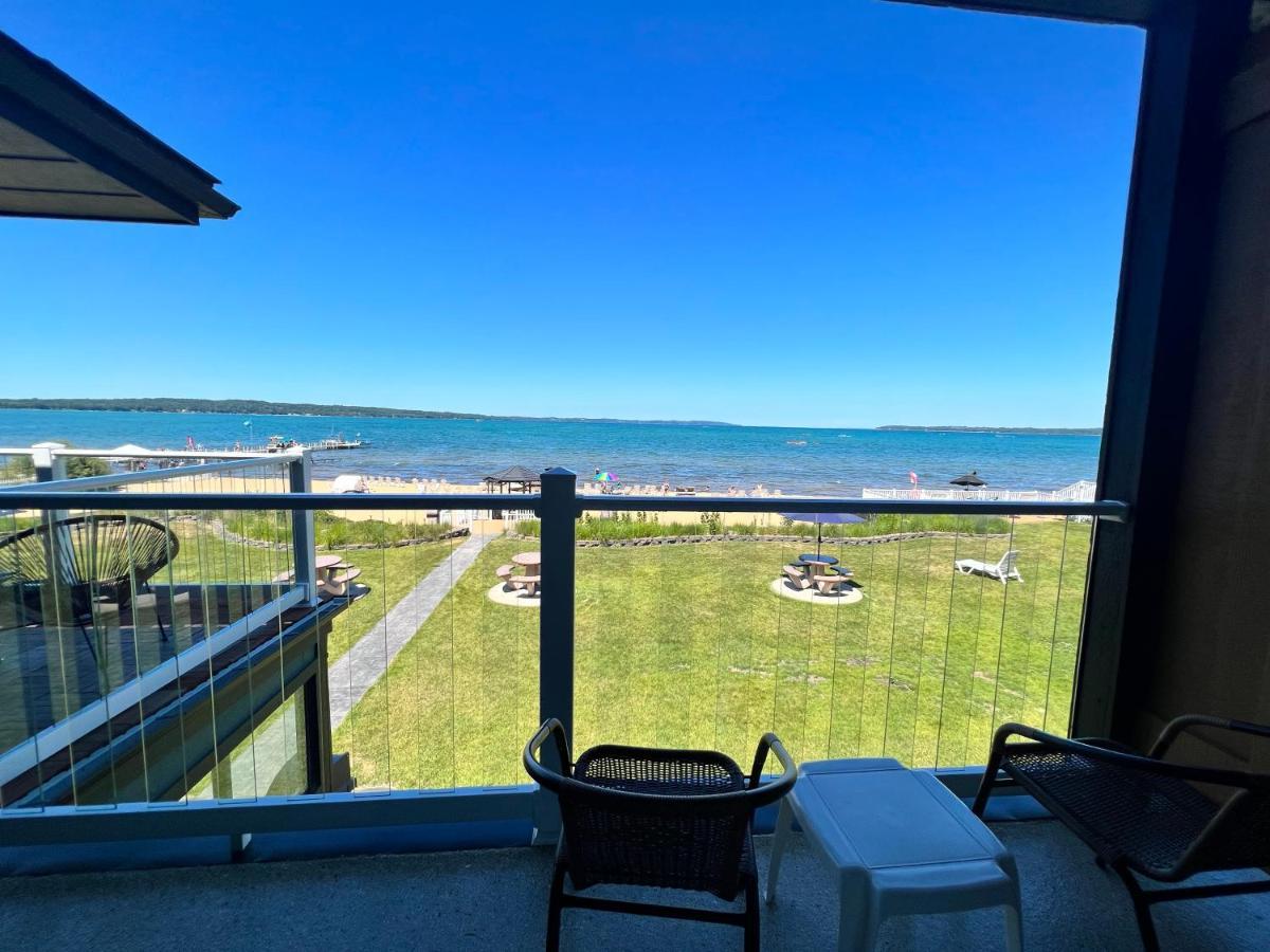 The Beach Haus - Traverse City Eksteriør bilde
