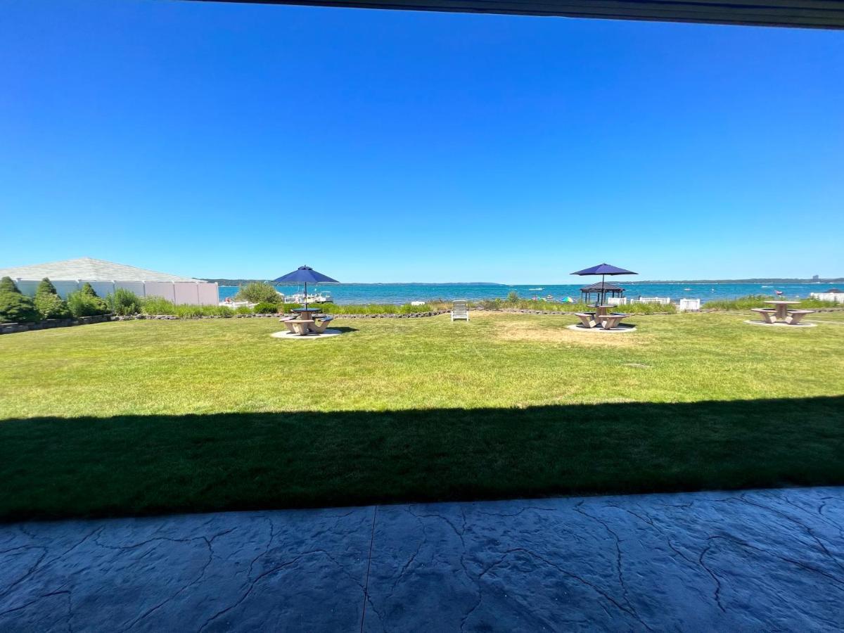 The Beach Haus - Traverse City Eksteriør bilde